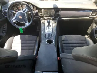 2013 Porsche Panamera GTS z VIN WP0AF2A72DL075085, wystawiony jako Copart lot #55805285 z przebiegiem 71 912 mil mil oraz Szkoda całkowita • Salvage title. Historia ofert i sprzedaży dostępna na DreamBid. Obrazek 8.