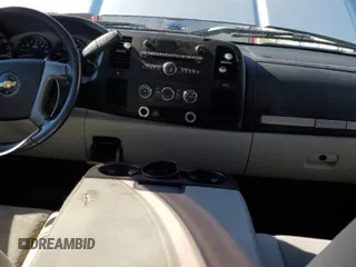 2010 Chevrolet Silverado 1500 LT with VIN 3GCRCSEA6AG205184, listed as a Copart auction lot 88074565 with 198,054 mi miles and Salvage Title. Bid and sale history available at DreamBid. Image 8.