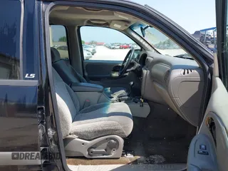 2003 Chevrolet TrailBlazer LS with VIN 1GNDS13S632132324, listed as a IAAI auction lot 42118277 with 213,705 mi miles and . Bid and sale history available at DreamBid. Image 5.