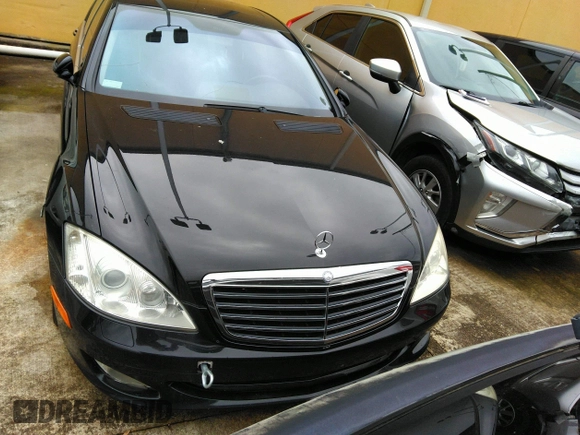 2007 Mercedes-Benz S 550 with VIN WDDNG71XX7A072453, listed as a IAAI auction lot 42201163 with 155,116 mi miles and . Bid and sale history available at carsss.com. Image 12.