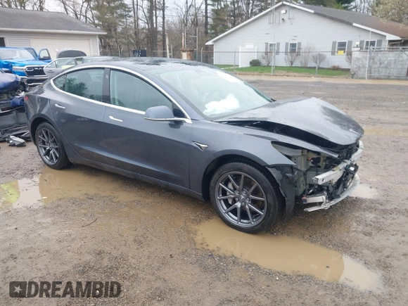 2020 Tesla Model 3 Performance z VIN 5YJ3E1EC9LF601713, wystawiony jako IAAI lot #41888617 z przebiegiem 70 517 mil mil oraz . Historia ofert i sprzedaży dostępna na DreamBid. Obrazek 1.