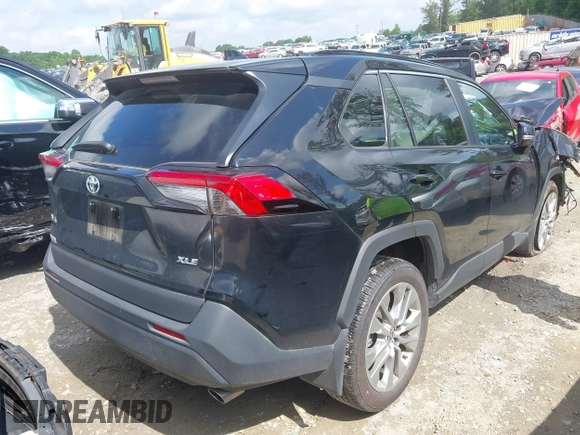 2024 Toyota RAV4 XLE Premium z VIN 2T3C1RFV5RC273009, wystawiony jako IAAI lot #42203695 z przebiegiem 21 641 mil mil oraz . Historia ofert i sprzedaży dostępna na DreamBid. Obrazek 4.