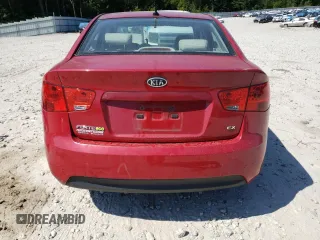 2013 Kia Forte EX with VIN KNAFU4A25D5682191, listed as a Copart auction lot 70066134 with 118,587 mi miles and Clean Title. Bid and sale history available at carsss.com. Image 6.