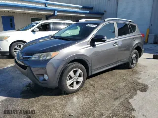 2015 Toyota RAV4 XLE with VIN 2T3WFREV2FW161567, listed as a Copart auction lot 44438345 with 71,169 mi miles and Clean Title. Bid and sale history available at carsss.com. Image 1.