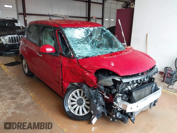 2015 FIAT 500L Easy z VIN ZFBCFABH4FZ031733, wystawiony jako IAAI lot #40058070 z przebiegiem 79 801 mil mil oraz . Historia ofert i sprzedaży dostępna na DreamBid. Obrazek 1.