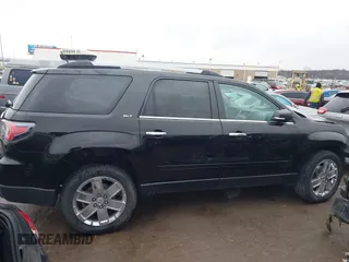 2017 GMC Acadia Limited z VIN 1GKKRSKD2HJ275261, wystawiony jako IAAI lot #41534310 z przebiegiem 122 778 mil mil oraz . Historia ofert i sprzedaży dostępna na DreamBid. Obrazek 14.
