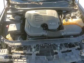 2017 Dodge Challenger SXT Plus z VIN 2C3CDZAGXHH530635, wystawiony jako Copart lot #87481085 z przebiegiem 95 354 mil mil oraz Szkoda całkowita • Salvage title. Historia ofert i sprzedaży dostępna na DreamBid. Obrazek 14.