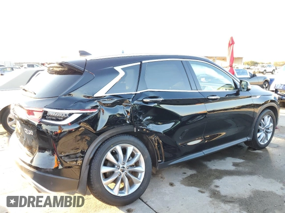 2019 Infiniti QX50 LUXE with VIN 3PCAJ5M35KF127690, listed as a Copart auction lot 67561682 with 27,974 mi miles. Bid and sale history available at carsss.com. Image 3.
