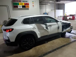 2025 Mazda CX-50 S Premium z VIN 7MMVABDM8SN311953, wystawiony jako Copart lot #58232445 z przebiegiem 5 932 mil mil oraz Szkoda całkowita • Salvage title. Historia ofert i sprzedaży dostępna na DreamBid. Obrazek 3.