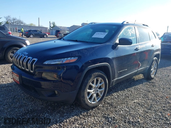 2015 Jeep Cherokee Latitude with VIN 1C4PJMCB1FW709560, listed as a IAAI auction lot 42035619 with 162,354 mi miles. Bid and sale history available at carsss.com. Image 17.