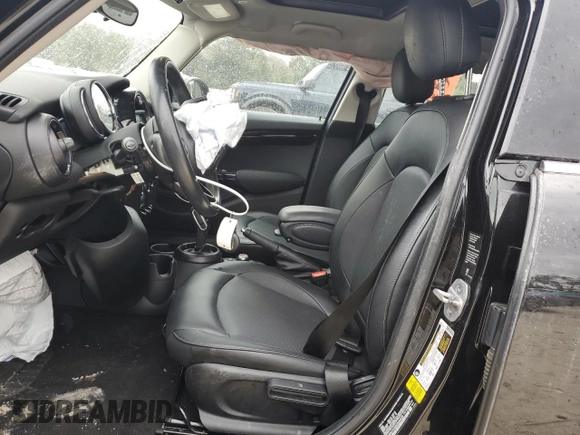2021 MINI Hardtop 4 Door Oxford Edition with VIN WMWXU7C08M2N64039, listed as a Copart auction lot 83329254 with 31,549 mi miles and Non repairable. Bid and sale history available at DreamBid. Image 7.
