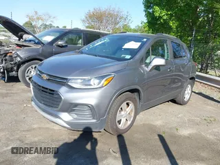 2020 Chevrolet Trax LT z VIN 3GNCJLSB2LL269660, wystawiony jako IAAI lot #42039286 z przebiegiem 111 147 mil mil oraz . Historia ofert i sprzedaży dostępna na DreamBid. Obrazek 2.
