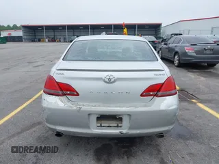 2008 Toyota Avalon XL with VIN 4T1BK36B78U271585, listed as a IAAI auction lot 42088439 with 360,080 mi miles and . Bid and sale history available at carsss.com. Image 16.
