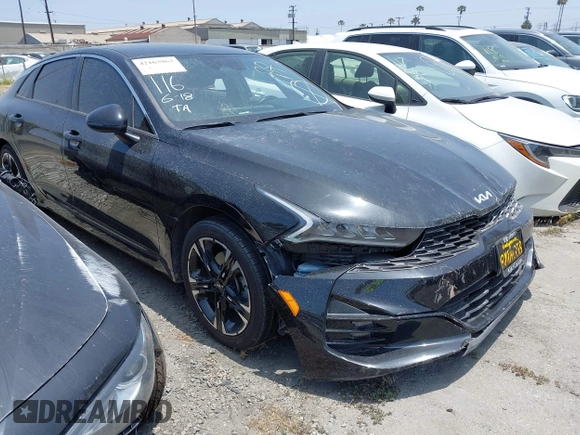 2022 Kia K5 GT-Line z VIN 5XXG64J2XNG095158, wystawiony jako IAAI lot #42163963 z przebiegiem 59 756 mil mil oraz . Historia ofert i sprzedaży dostępna na DreamBid. Obrazek 1.