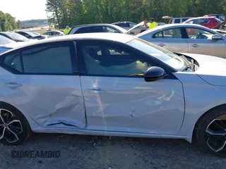 2024 Nissan Altima SR z VIN 1N4BL4CV9RN398846, wystawiony jako IAAI lot #42210282 z przebiegiem 4 973 mil mil oraz . Historia ofert i sprzedaży dostępna na DreamBid. Obrazek 13.