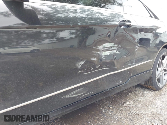 2010 Mercedes-Benz E 350 with VIN WDDKJ5GB8AF042429, listed as a IAAI auction lot 42194496 with 158,320 mi miles and . Bid and sale history available at DreamBid. Image 6.