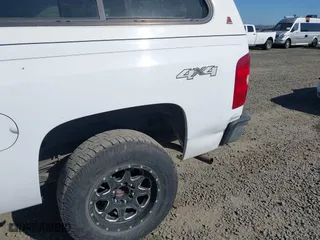 2007 Chevrolet Silverado 1500 LTZ with VIN 2GCFK13Y471695819, listed as a IAAI auction lot 41755850 with 216,487 mi miles. Bid and sale history available at carsss.com. Image 12.