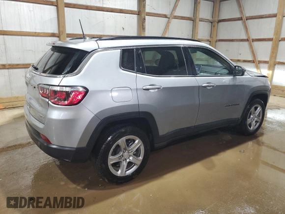 2024 Jeep Compass Latitude with VIN 3C4NJDBN7RT595027, listed as a Copart auction lot 62690895 with 41,148 mi miles and Clean title. Bid and sale history available at DreamBid. Image 3.