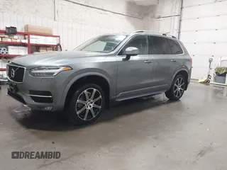 2018 Volvo XC90 Momentum z VIN YV4A22PK5J1371701, wystawiony jako IAAI lot #41647816 z przebiegiem 48 603 mil mil oraz . Historia ofert i sprzedaży dostępna na DreamBid. Obrazek 18.