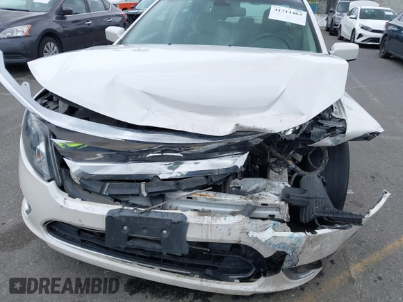 2011 Ford Fusion SEL with VIN 3FAHP0JA6BR298200, listed as a IAAI auction lot 41714463 with 131,391 mi miles. Bid and sale history available at carsss.com. Image 6.