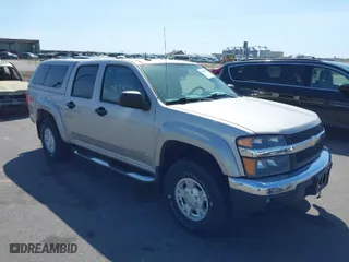 2005 Chevrolet Colorado 1SF LS Z71 with VIN 1GCDT136758285481, listed as a IAAI auction lot 41983575 with 97,963 mi miles. Bid and sale history available at carsss.com. Image 1.