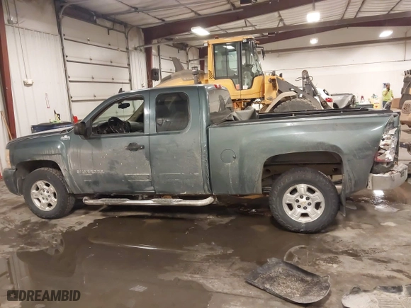 2009 Chevrolet Silverado 1500 LT with VIN 1GCEK29099Z286552, listed as a IAAI auction lot 41645344 with 253,177 mi miles. Bid and sale history available at carsss.com. Image 14.