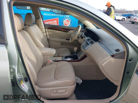 2008 Toyota Avalon XL with VIN 4T1BK36B38U255867, listed as a IAAI auction lot 41074152 with 89,047 mi miles. Bid and sale history available at carsss.com. Image 5.