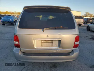 2004 Kia Sedona LX with VIN KNDUP131546611507, listed as a Copart auction lot 82050794 with 200,426 mi miles and Clean Title. Bid and sale history available at carsss.com. Image 6.