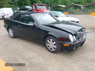 2000 Mercedes-Benz CLK 320/430 z VIN WDBLK65G4YT044091, wystawiony jako IAAI lot #42342250 z przebiegiem 112 325 mil mil oraz . Historia ofert i sprzedaży dostępna na DreamBid. Obrazek 1.