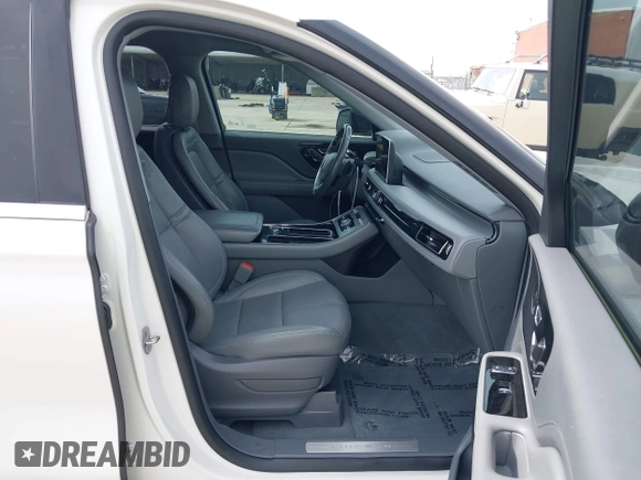 2020 Lincoln Aviator Reserve with VIN 5LM5J7WC1LGL28593, listed as a IAAI auction lot 42137327 with 83,114 mi miles and . Bid and sale history available at DreamBid. Image 5.