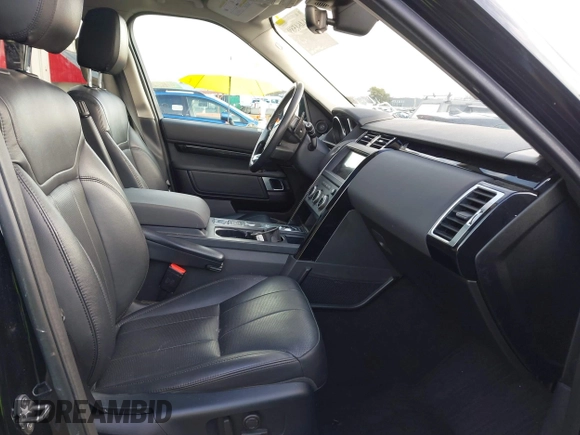 2019 Land Rover Discovery SE with VIN SALRG2RVXKA087358, listed as a IAAI auction lot 41464589 with 58,508 mi miles and . Bid and sale history available at DreamBid. Image 5.