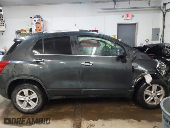 2017 Chevrolet Trax LT with VIN 3GNCJPSBXHL163410, listed as a IAAI auction lot 41585473 with 64,969 mi miles. Bid and sale history available at carsss.com. Image 14.
