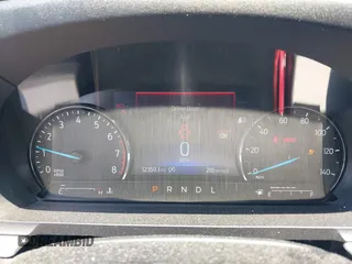 2024 Ford Explorer XLT с VIN 1FMSK8DH1RGA69457, выставлен на аукционе IAAI как лот 42542245 с пробегом 12 359 миль миль и . История ставок и продаж доступна на DreamBid. Изображение 7.