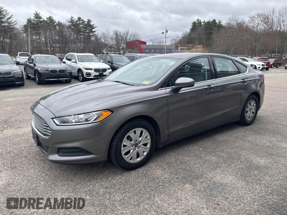 2013 Ford Fusion S with VIN 3FA6P0G76DR210414, listed as a IAAI auction lot 41981062 with 195,306 mi miles. Bid and sale history available at carsss.com. Image 2.
