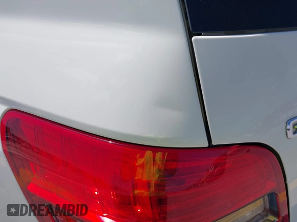 2010 Mercedes-Benz GLK 350 with VIN WDCGG5GB9AF375330, listed as a IAAI auction lot 42150159 with 236,323 mi miles and . Bid and sale history available at DreamBid. Image 6.