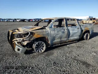 2017 Toyota Tundra Platinum z VIN 5TFAY5F11HX628596, wystawiony jako Copart lot #52432735 z przebiegiem Nie podano mil oraz Nie do naprawy • Non repairable. Historia ofert i sprzedaży dostępna na DreamBid. Obrazek 1.