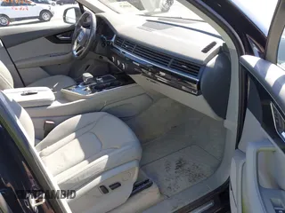 2017 Audi Q7 Premium Plus with VIN WA1LAAF79HD043044, listed as a IAAI auction lot 41692975 with 109,430 mi miles. Bid and sale history available at carsss.com. Image 5.