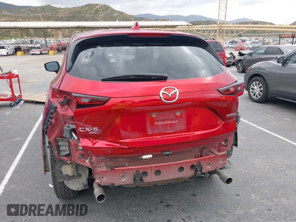 2024 Mazda CX-5 S Carbon Edition z VIN JM3KFBCL3R0431347, wystawiony jako IAAI lot #42057582 z przebiegiem 34 870 mil mil oraz . Historia ofert i sprzedaży dostępna na DreamBid. Obrazek 17.