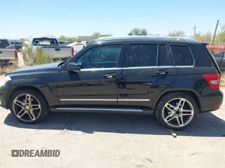 2011 Mercedes-Benz GLK 350 z VIN WDCGG8HB2BF632782, wystawiony jako IAAI lot #42296275 z przebiegiem 176 877 mil mil oraz . Historia ofert i sprzedaży dostępna na DreamBid. Obrazek 13.