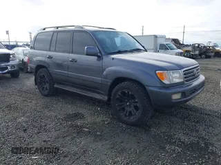 2005 Toyota Land Cruiser with VIN JTEHT05J852069392, listed as a IAAI auction lot 41450782 with 187,949 mi miles. Bid and sale history available at carsss.com. Image 1.