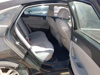 2016 Hyundai Sonata SE z VIN 5NPE24AF2GH281998, wystawiony jako IAAI lot #42495091 z przebiegiem 184 904 mil mil oraz . Historia ofert i sprzedaży dostępna na DreamBid. Obrazek 8.