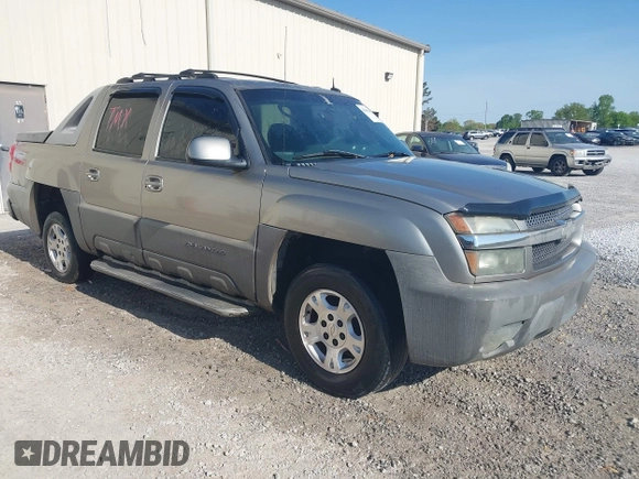 2002 Chevrolet Avalanche with VIN 3GNEK13T52G331996, listed as a IAAI auction lot 42056341 with 283,326 mi miles. Bid and sale history available at carsss.com. Image 1.