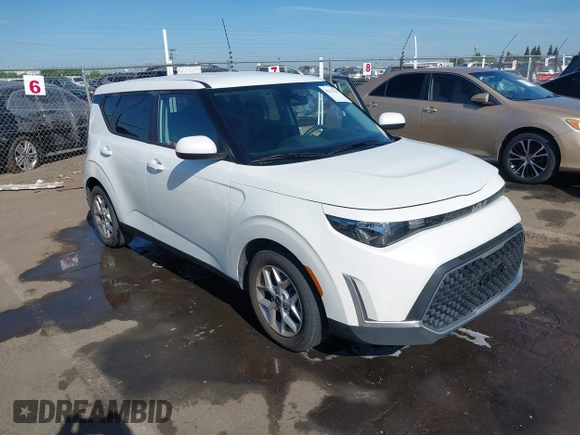 2024 Kia Soul S with VIN KNDJ23AU7R7227529, listed as a IAAI auction lot 42233767 with 28,410 mi miles and . Bid and sale history available at DreamBid. Image 1.