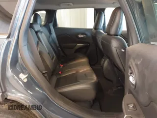 2020 Jeep Cherokee Latitude Plus with VIN 1C4PJLLB8LD561134, listed as a IAAI auction lot 41575062 with 30,780 mi miles. Bid and sale history available at carsss.com. Image 8.