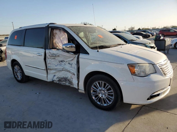 2011 Chrysler Town & Country Limited with VIN 2A4RR6DG9BR783006, listed as a Copart auction lot 50031825 with 135,627 mi miles and Salvage Title. Bid and sale history available at carsss.com. Image 4.