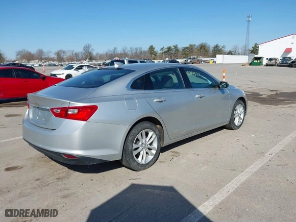 2018 Chevrolet Malibu LT with VIN 1G1ZD5ST9JF114120, listed as a IAAI auction lot 41773577 with 63,686 mi miles. Bid and sale history available at carsss.com. Image 4.