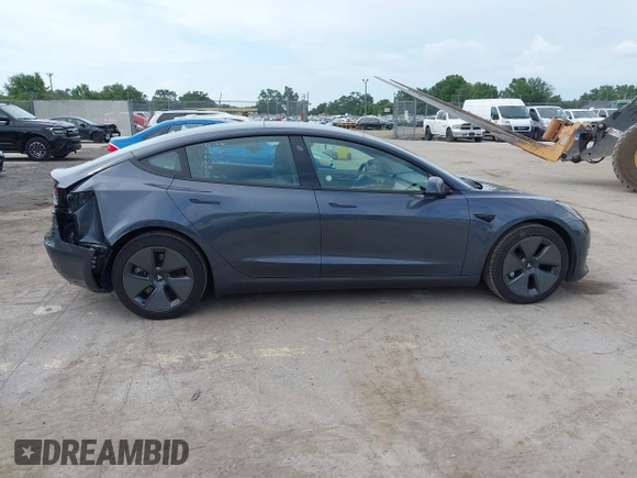 2023 Tesla Model 3 z VIN 5YJ3E1EA6PF435672, wystawiony jako IAAI lot #42375203 z przebiegiem 30 688 mil mil oraz . Historia ofert i sprzedaży dostępna na DreamBid. Obrazek 14.