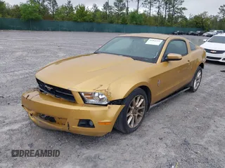 2010 Ford Mustang V6 with VIN 1ZVBP8AN6A5105768, listed as a IAAI auction lot 41964355 with 180,654 mi miles. Bid and sale history available at carsss.com. Image 18.