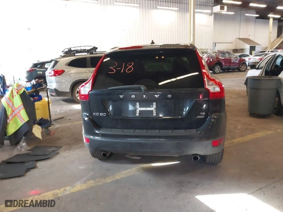 2010 Volvo XC60 3.0T with VIN YV4992DZXA2020907, listed as a IAAI auction lot 41736455 with 140,890 mi miles. Bid and sale history available at carsss.com. Image 16.