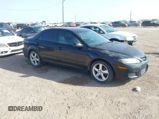 2008 Mazda 6 i Sport VE with VIN 1YVHP80C985M15978, listed as a IAAI auction lot 41740074 with 179,387 mi miles. Bid and sale history available at carsss.com. Image 1.